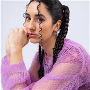 Diseñadora de moda con más de tres años de experiencia. Imparto materias digitales de moda y diseño gráfico.